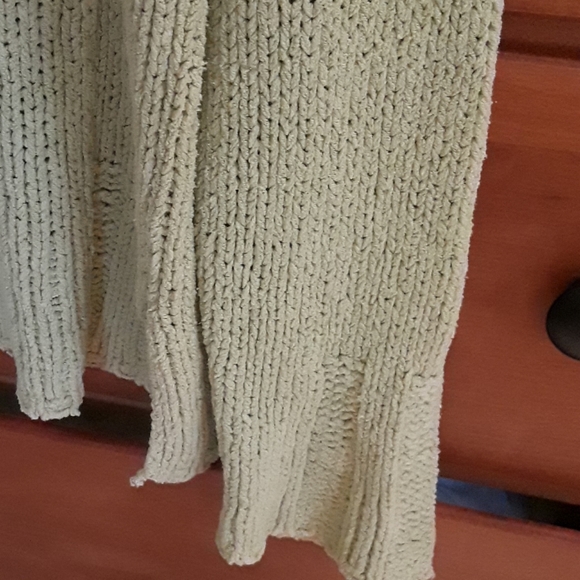 Sweater - Picture 3 of 5